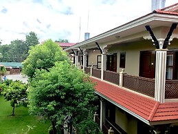 Hidden World Resort And Spa