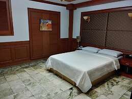 Metropol Tourist Hotel