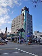 Metropol Tourist Hotel