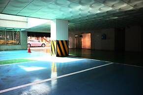 Metropol Tourist Hotel