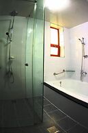 Metropol Tourist Hotel