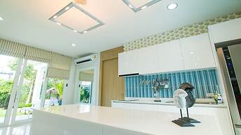 Luxury 5br Pool Villa and Sport Center