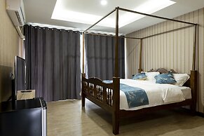 A Lanna Boutique House