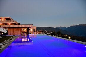 Tratterhof Mountain Sky Hotel