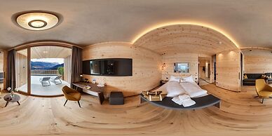 Tratterhof Mountain Sky Hotel