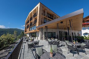 Tratterhof Mountain Sky Hotel