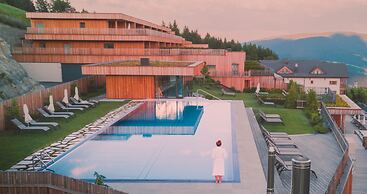 Tratterhof Mountain Sky Hotel