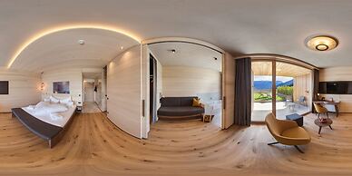 Tratterhof Mountain Sky Hotel