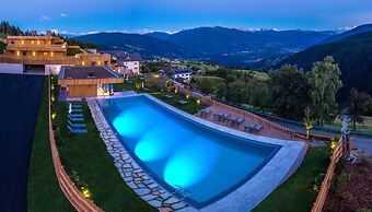 Tratterhof Mountain Sky Hotel