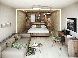 Tratterhof Mountain Sky Hotel