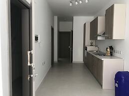 34 Holiday Suites St Paul's