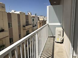 34 Holiday Suites St Paul's