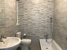 34 Holiday Suites St Paul's