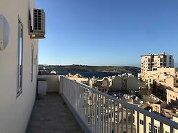 34 Holiday Suites St Paul's