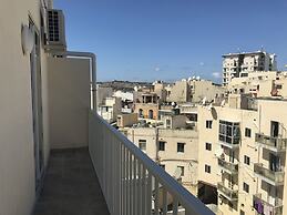 34 Holiday Suites St Paul's