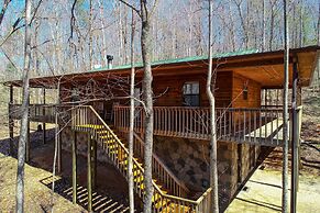 Into the Wild - 2 Bedrooms, 3 Baths, Sleeps 6 Home by RedAwning