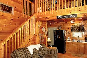A Bit of Heaven - 2 Bedrooms, 2 Baths, Sleeps 8 Cabin by RedAwning