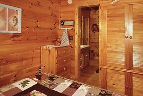 A Bit of Heaven - 2 Bedrooms, 2 Baths, Sleeps 8 Cabin by RedAwning