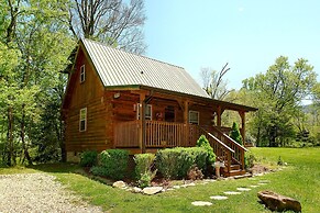 A Bit of Heaven - 2 Bedrooms, 2 Baths, Sleeps 8 Cabin by RedAwning