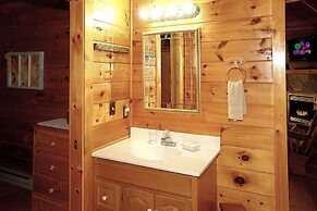 A Bit of Heaven - 2 Bedrooms, 2 Baths, Sleeps 8 Cabin by RedAwning