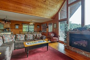 An Amazing View - 4 Bedrooms, 3.5 Baths, Sleeps 10 Cabin by RedAwning