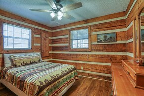Creekside Memories - 2 Bedrooms, 2 Baths, Sleeps 6 Cabin by RedAwning