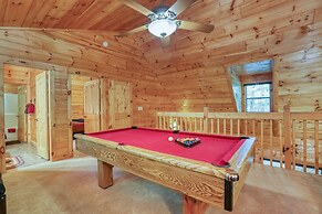 Elk Run On Cosby Creek - 2 Bedrooms, 2 Baths, Sleeps 7 Cabin by RedAwn