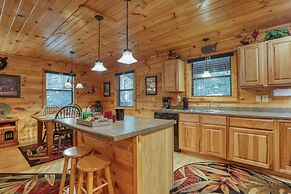 Elk Run On Cosby Creek - 2 Bedrooms, 2 Baths, Sleeps 7 Cabin by RedAwn