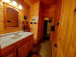 Elk Run On Cosby Creek - 2 Bedrooms, 2 Baths, Sleeps 7 Cabin by RedAwn