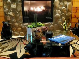 Elk Run On Cosby Creek - 2 Bedrooms, 2 Baths, Sleeps 7 Cabin by RedAwn