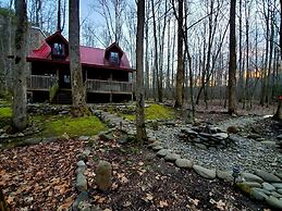 Elk Run On Cosby Creek - 2 Bedrooms, 2 Baths, Sleeps 7 Cabin by RedAwn