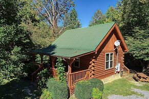 Creek Heaven - 2 Bedrooms, 2 Baths, Sleeps 6 Cabin by RedAwning