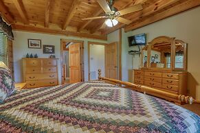 Mountain View - 2 Bedrooms, 2 Baths, Sleeps 6 Cabin by RedAwning
