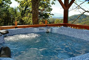 Mountain View - 2 Bedrooms, 2 Baths, Sleeps 6 Cabin by RedAwning