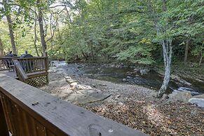 Whispering Creek - 2 Bedrooms, 1 Baths, Sleeps 6 Cabin by RedAwning