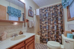 Whispering Creek - 2 Bedrooms, 1 Baths, Sleeps 6 Cabin by RedAwning