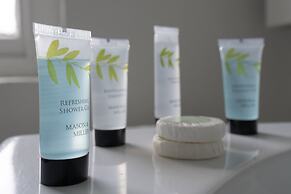 The Royal Hotel Crewe, A BRILLIANT Collection