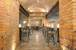 The Royal Hotel Crewe, A BRILLIANT Collection