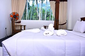 Nine Arch Holiday Resort