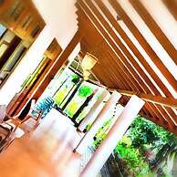 Nine Arch Holiday Resort