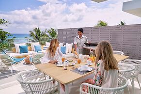 Les Estivales Beachfront Suites & Penthouses with LOV