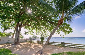 Les Estivales Beachfront Suites & Penthouses with LOV