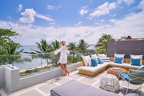 Les Estivales Beachfront Suites & Penthouses with LOV