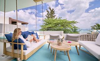 Les Estivales Beachfront Suites & Penthouses with LOV