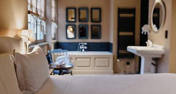 Hotel Spa Les Pins De César
