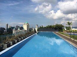 A Modern and Luxurious Living - Adults Only