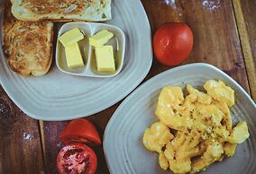 7Fridays Westlake Hostel