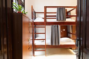 7Fridays Westlake Hostel