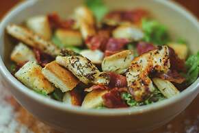 7Fridays Westlake Hostel