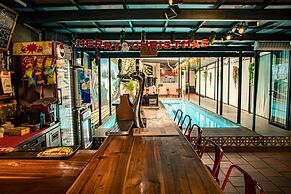 7Fridays Westlake Hostel